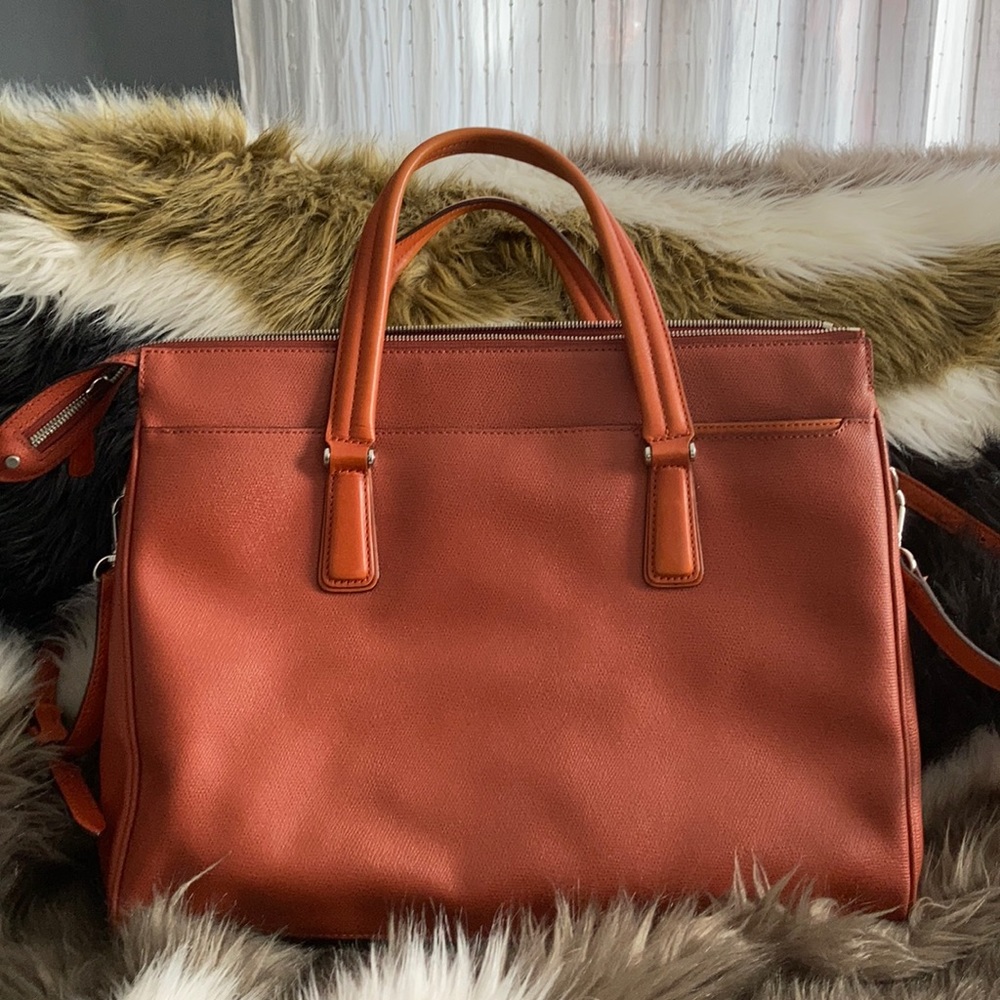 Tumi Varek Pak tote